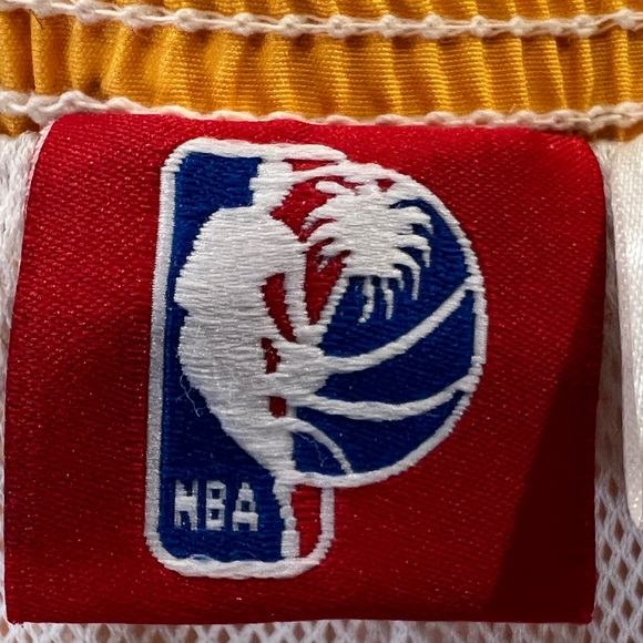 Cleveland Cavaliers Men’s Large Swimsuit - Picture 7 of 9